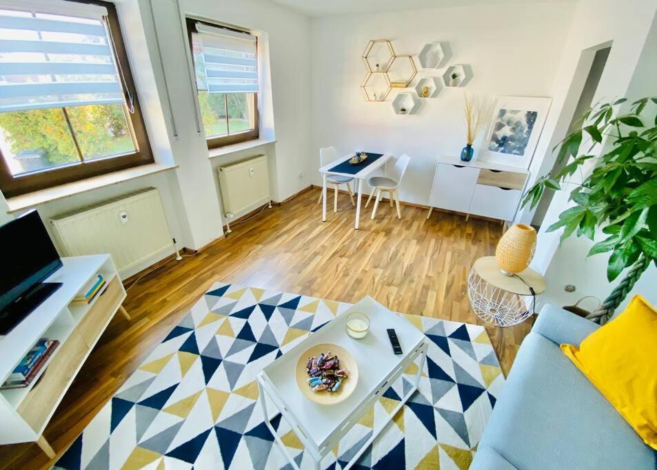 Moderne Wohnung In Vorstadtidylle Zu Bayreuth Heinersreuth Exterior photo